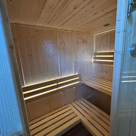 Maison De Standing Au Centre De 7 Avec 7 Salles De Bain, Sauna, Cour Privee Lägenhet