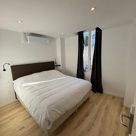 아파트 Maison De Standing Au Centre De 7 Avec 7 Salles De Bain, Sauna, Cour Privee