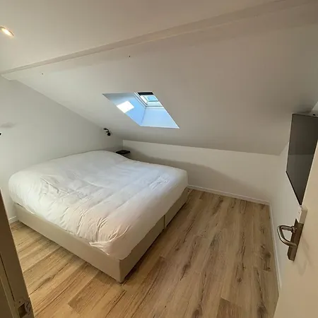 아파트 Maison De Standing Au Centre De 7 Avec 7 Salles De Bain, Sauna, Cour Privee *