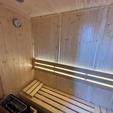 Maison De Standing Au Centre De 7 Avec 7 Salles De Bain, Sauna, Cour Privee 아파트 *