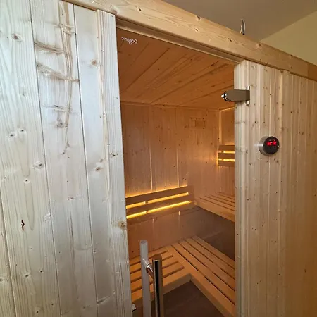 아파트 Maison De Standing Au Centre De 7 Avec 7 Salles De Bain, Sauna, Cour Privee 랭스