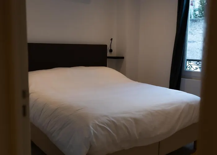Maison De Standing Au Centre De 7 Avec 7 Salles De Bain, Sauna, Cour Privee * Reims
