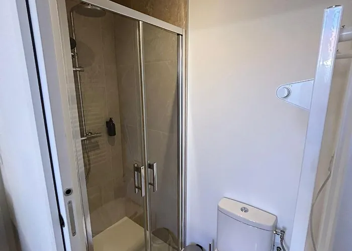 Maison De Standing Au Centre De 7 Avec 7 Salles De Bain, Sauna, Cour Privee Appartement Reims