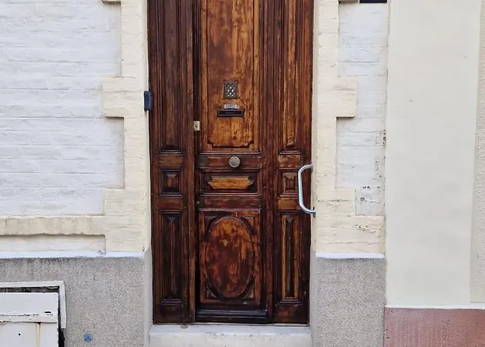 Maison De Standing Au Centre De 7 Avec 7 Salles De Bain, Sauna, Cour Privee Appartement *